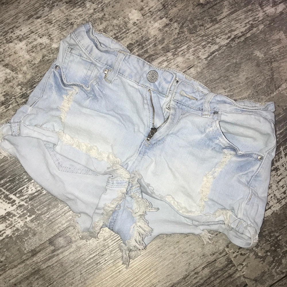 ❌❌SOLD Distressed Shorts